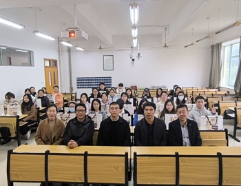 文法学院开展“考研送温暖”活动